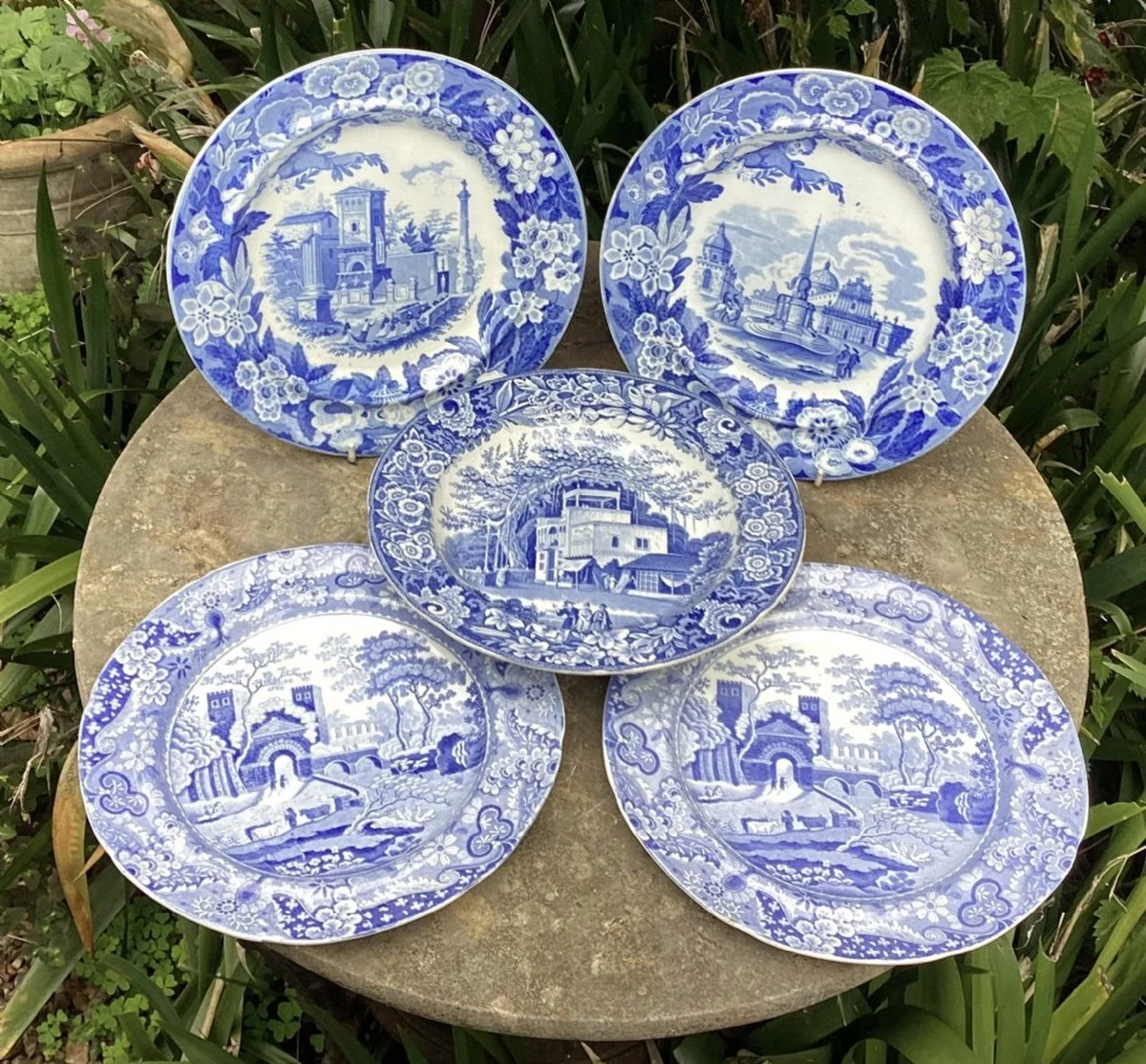 Lujo por menos de 5€: el plato de Sinsay que imita la Cerámica de Bolesławiec - image 1