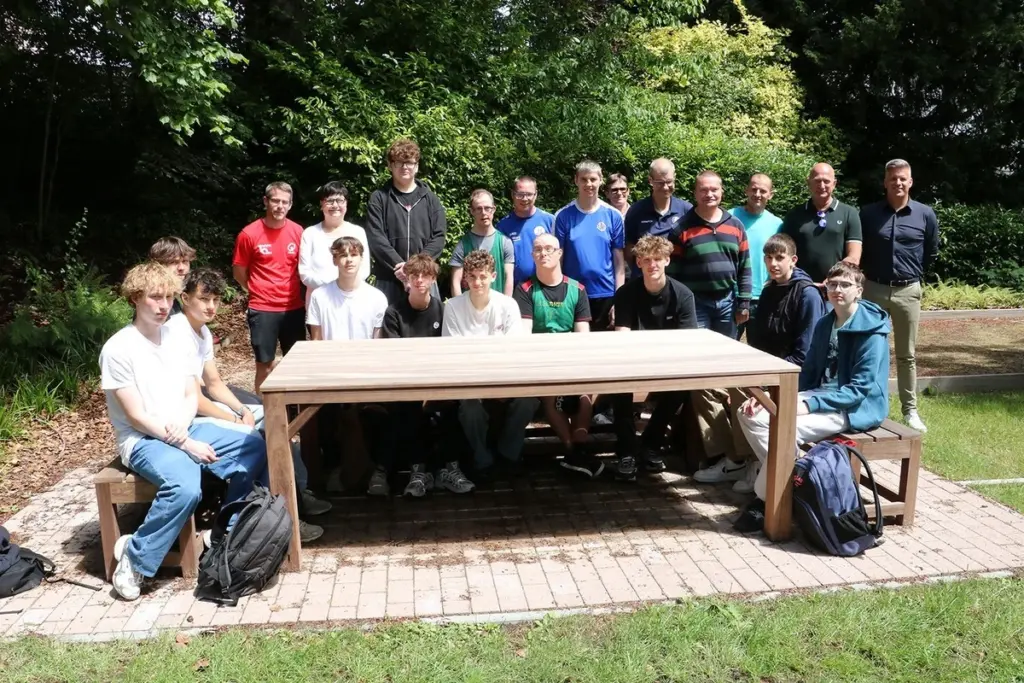 Muebles que curan: el secreto de Richtpunt Campus Ninove-Zottegem para De Bolster