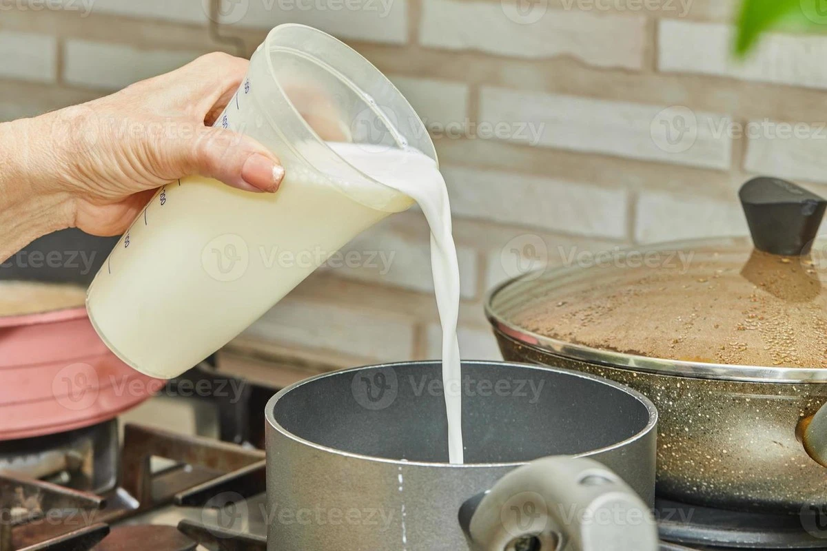 No tires la leche caducada: el truco maestro para renovar tu cocina - image 1