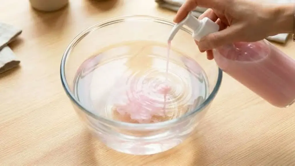 Polvo en los muebles: por qué uso acondicionador para el cabello y una bayeta