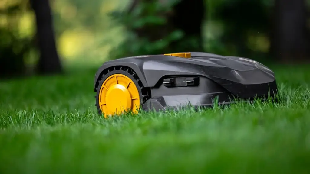 Robot cortacésped: el truco para que su consumo de electricidad sea cero