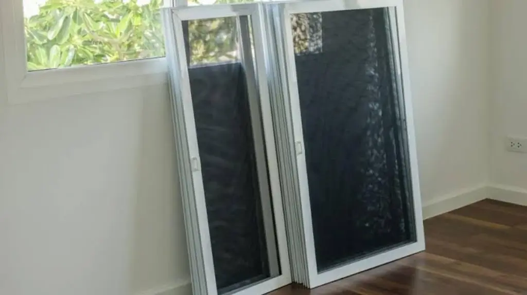 Sin taladros ni insectos: la mosquitera magnética de AliExpress que arrasa