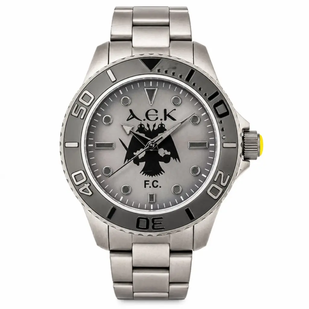 Solo 102 piezas: el exclusivo reloj del AEK Atenas que los expertos buscan