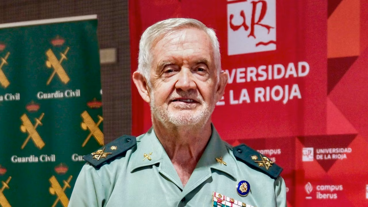 El teniente general Manuel Llamas Fernández, director adjunto operativo de la Guardia Civil el pasado 16 de junio en un curso de verano de la Universidad de La Rioja.