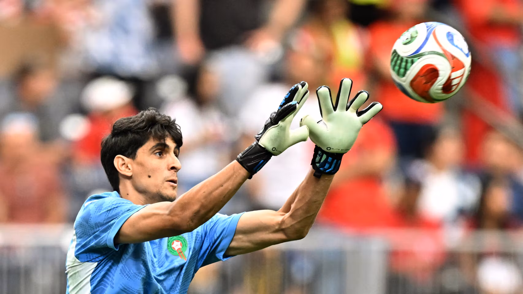 Yassine Bono, durante un partido con Marruecos.