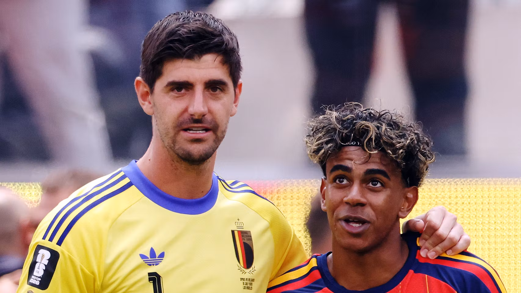 Lamine Yamal con Courtois.