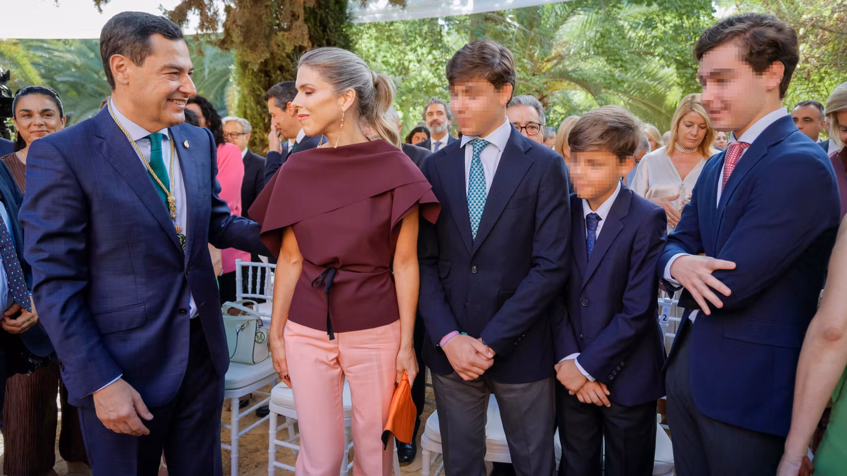 Moreno junto a su mujer y sus hijos.