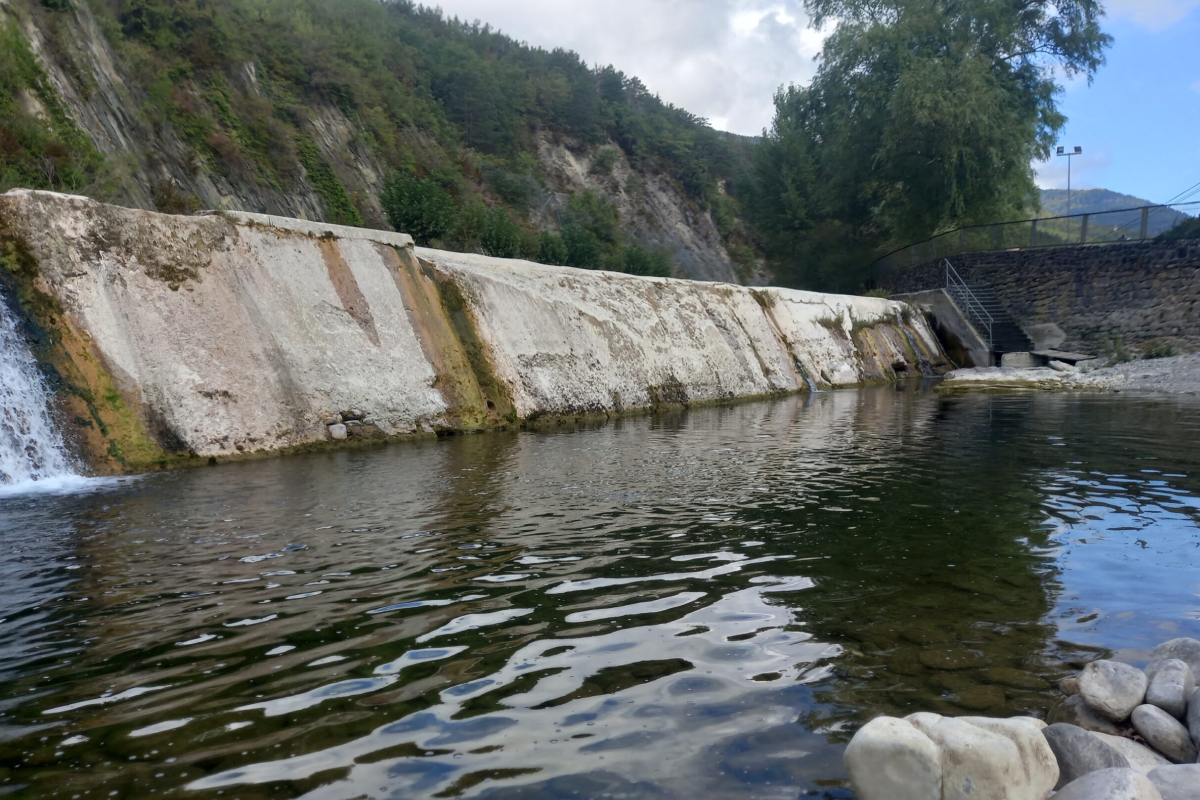 La zona de baño de la presa de Roncal