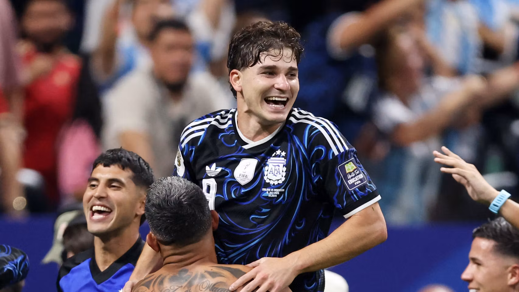 Julián Álvarez celebra el pase de Argentina a la final del Mundial.