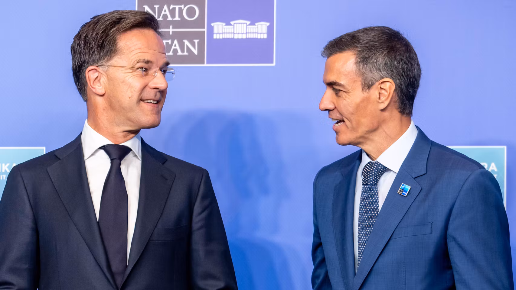 El secretario general de la OTAN, Mark Rutte, y Pedro Sánchez, el miércoles en la cumbre celebrada en Ankara.