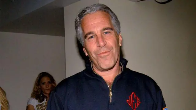 Jeffrey Epstein en el Hotel QT el 18 de mayo de 2005 en la ciudad de Nueva York.