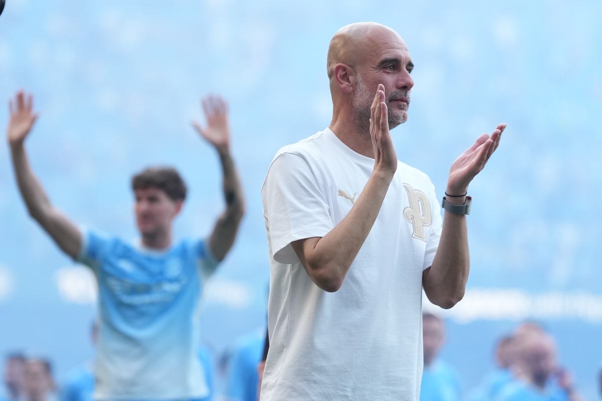 La vida de Guardiola lejos de todo. (Foto AP/Alastair Grant, Archivo)