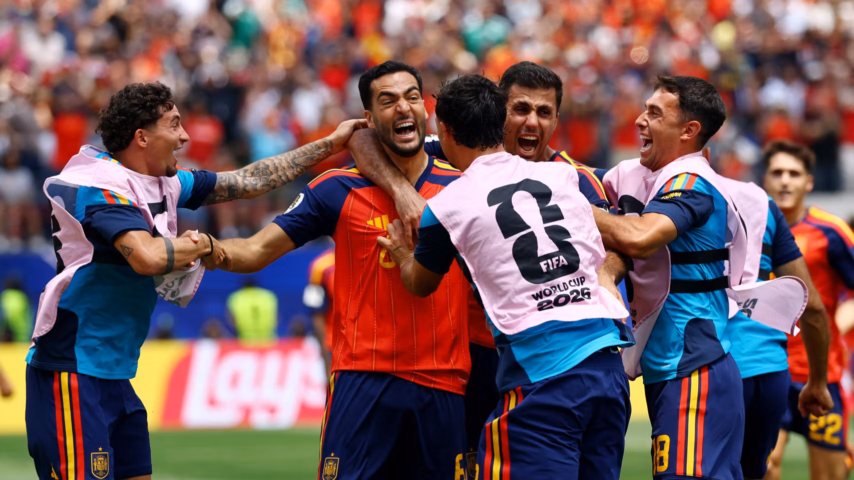 Mikel Merino celebrando el segundo gol en el España - Bélgica