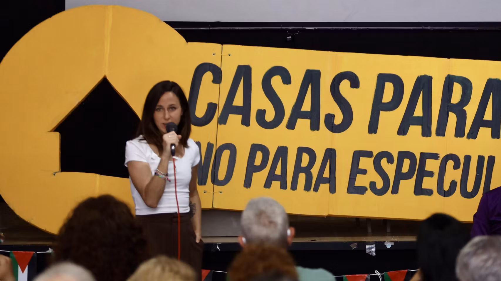 Ione Belarra, secretaria general de Podemos, hace dos semanas, durante un acto en Málaga contra los desahucios.