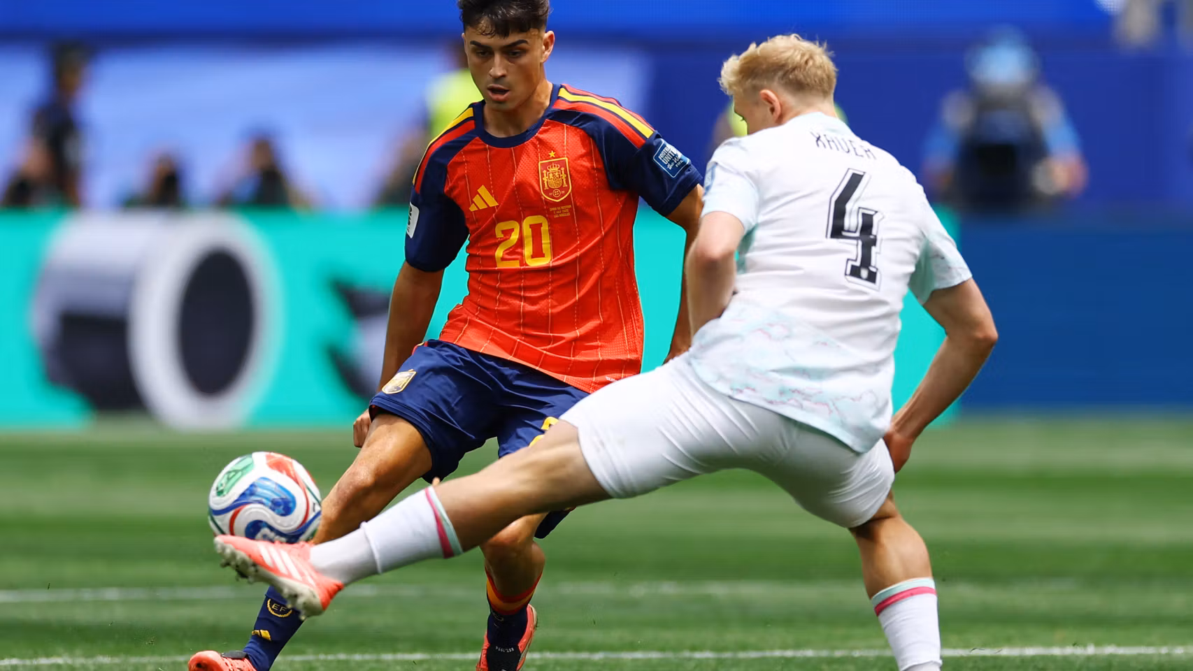 Pedri, durante el partido ante Austria.