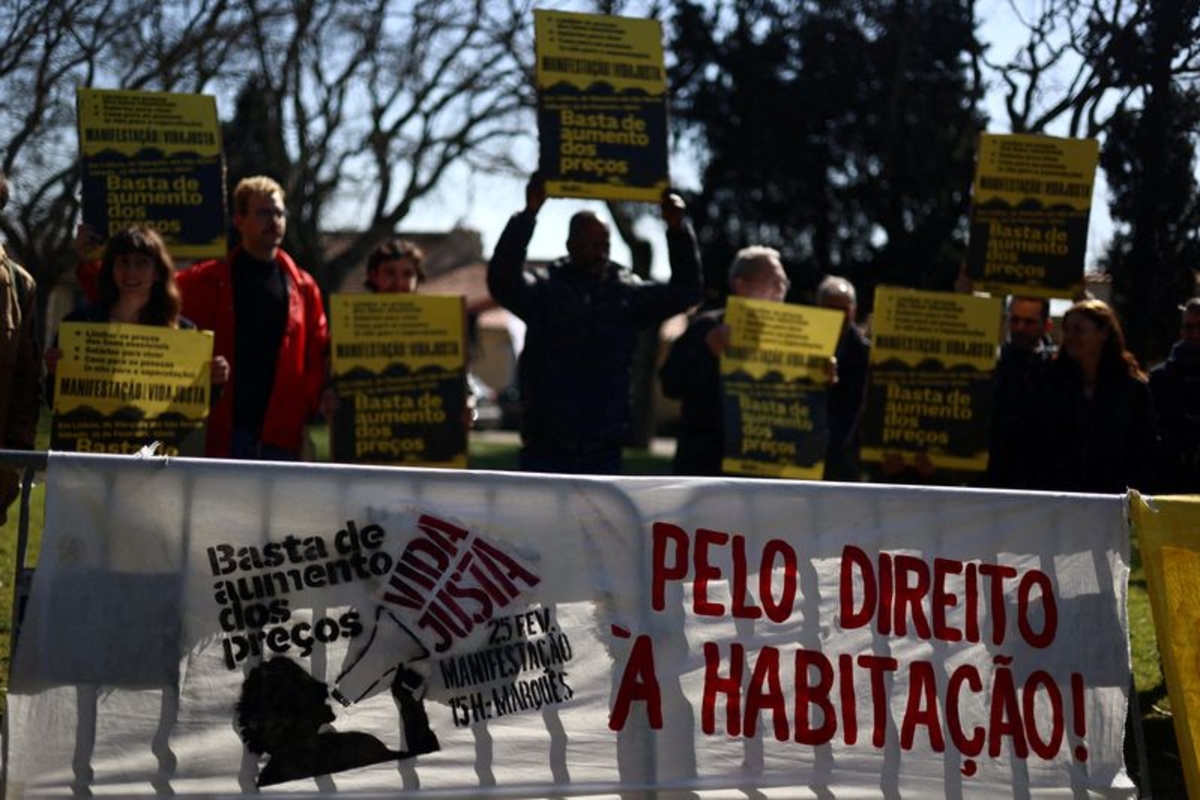 Manifestación por la vivienda digna en Lisboa. (Reuters/Pedro Nunes)