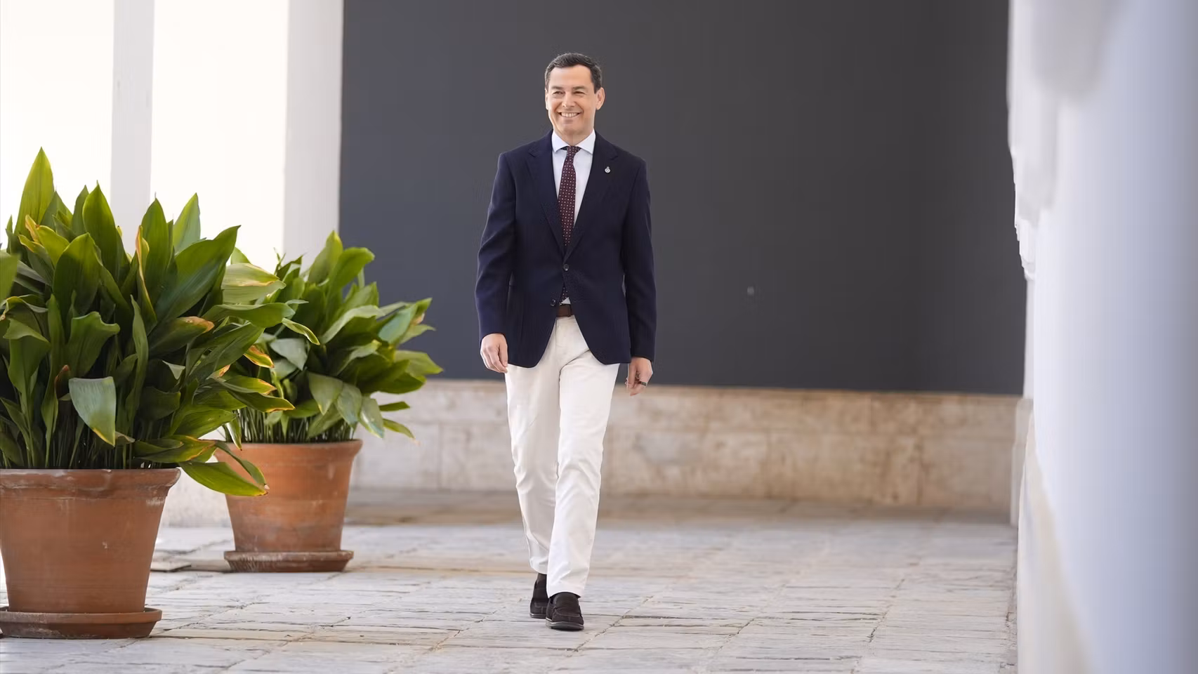 El presidente de la Junta, Juanma Moreno, en San Telmo antes de dar a conocer al nuevo equipo de Gobierno