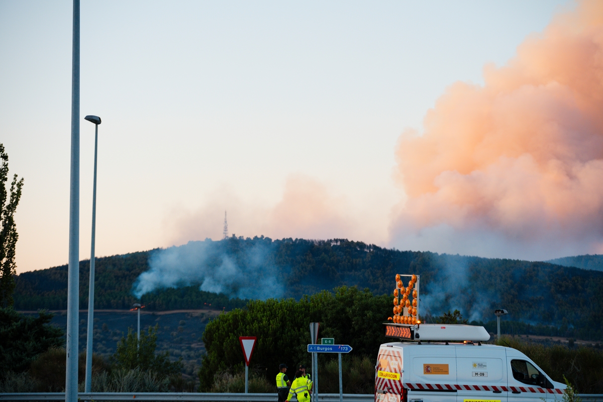 Vista del incendio de Lozoyuela, a 16 de julio de 2026, en Lozoyuela, Madrid (España). (Mateo Lanzuela/Europa Press)
