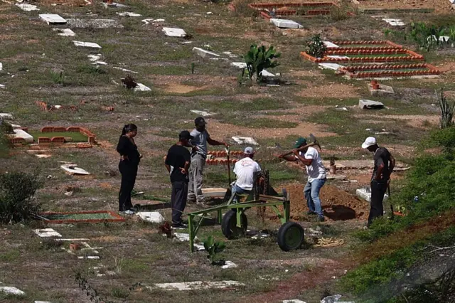Cementerio de La Esperanza en el lugar donde se entierran algunas de las personas víctimas del terremoto