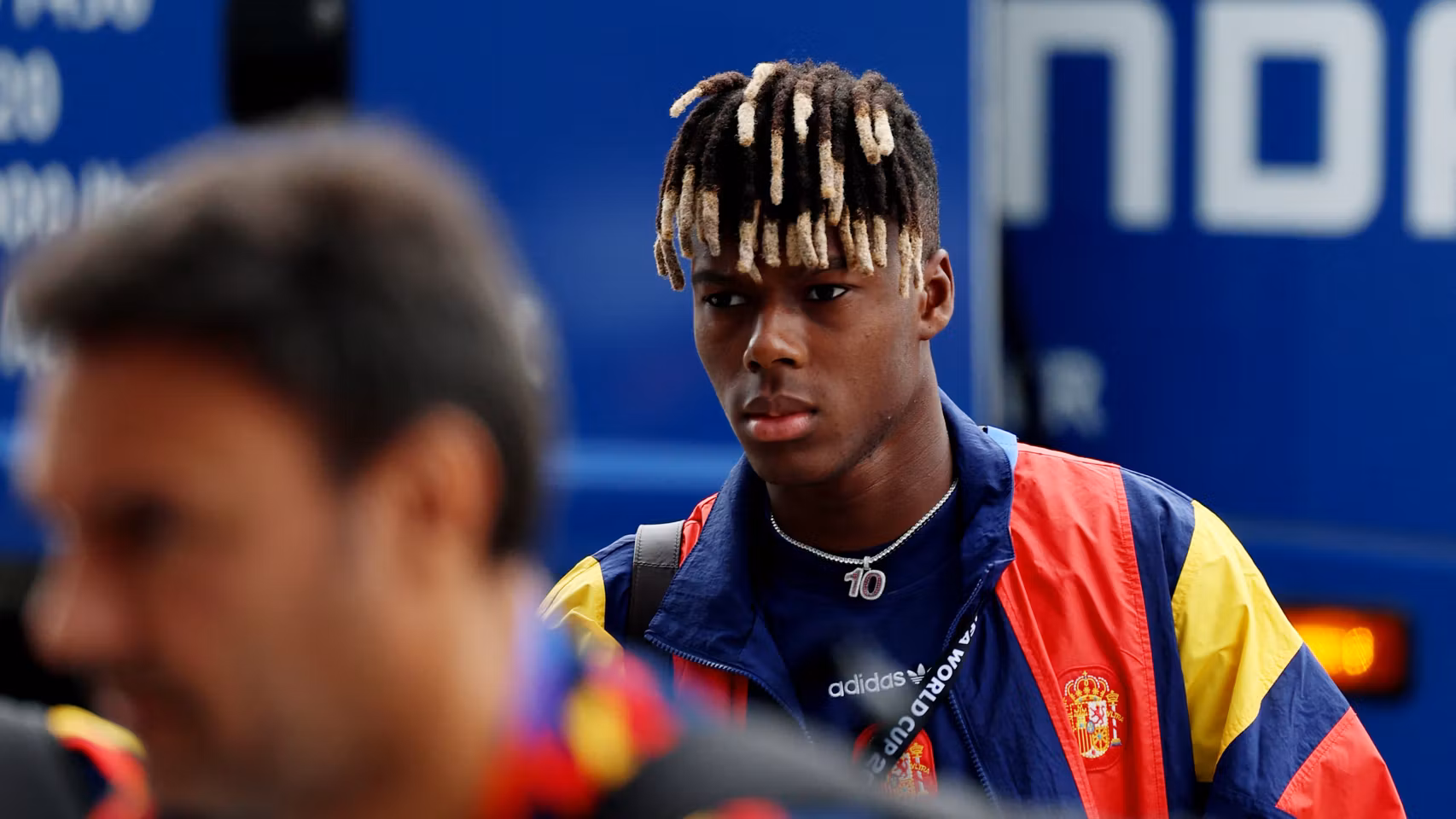 Lamine Yamal, en la expedición de la selección española en el Mundial.