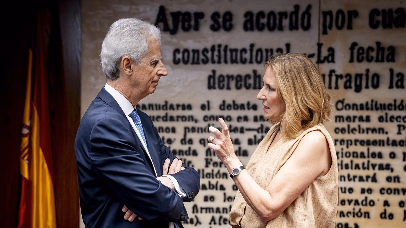 El vicepresidente de la Sociedad Estatal de Participaciones Industriales (SEPI), Bartolomé Lora Toro (i), acompañado de la senadora Ana María Beltrán (d), comparece ante la Comisión de Investigación de las deficiencias y presuntas irregularidades en la gestión de la Sociedad Estatal de Participaciones Industriales (SEPI), a 15 de abril de 2026.