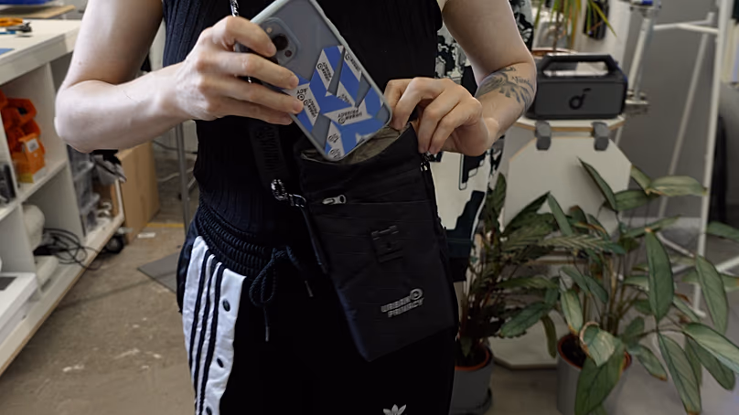 Smartphone pouch against tracking by Urban Privacy, Leipzig