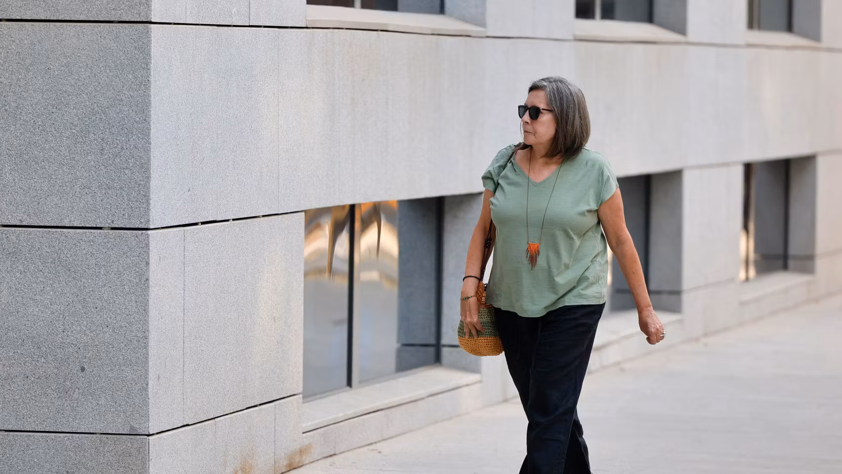 Celia Rodríguez, una de las trabajadoras del PSOE, a su llegada a la Audiencia Nacional.