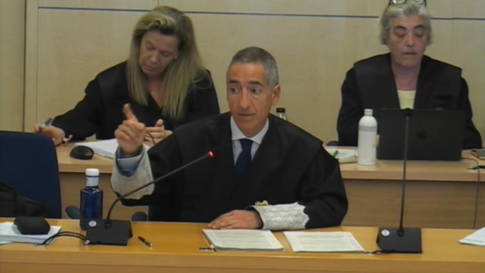 El fiscal de Anticorrupción César de Rivas expone su informe final en el juicio.