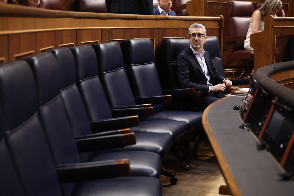 El ministro de Hacienda, Arcadi España, durante una sesión plenaria extraordinaria, en el Congreso de los Diputados, a 14 de julio de 2026. Eduardo Parra / Europa Press