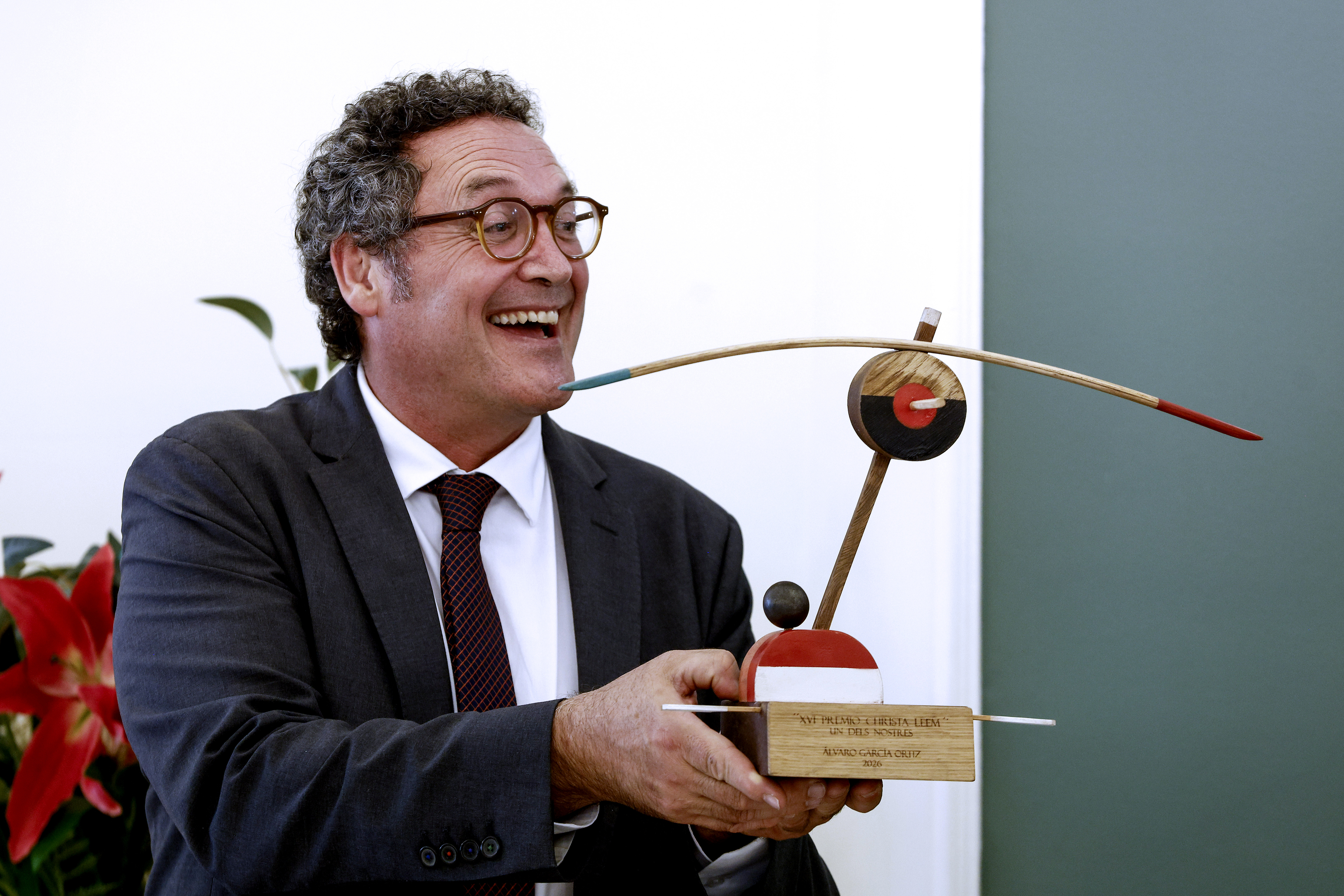 La agrupación cultural y cívica "Un dels Nostres" entrega el Premio Christa Leem 2026 al exfiscal general del Estado Álvaro García Ortiz