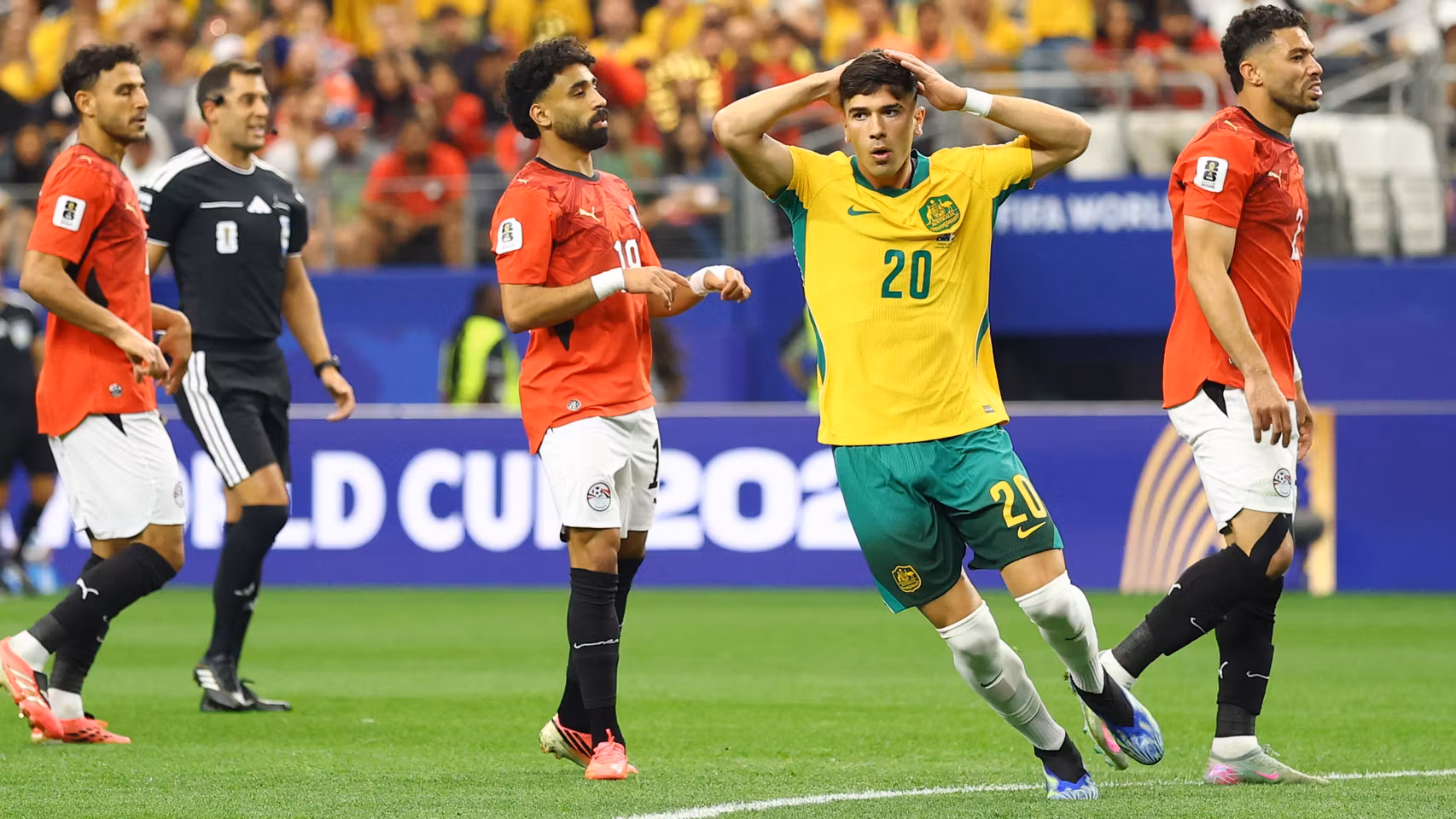 Volpato lamentándose en el partido contra Egipto.