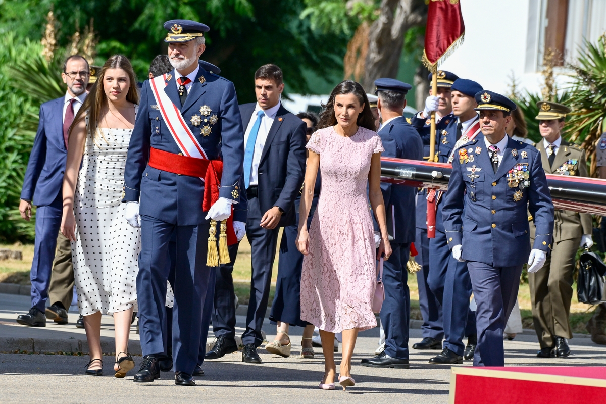 La reina Letizia y la infanta Sofía deslumbran en el gran día de la princesa Leonor (Europa Press)