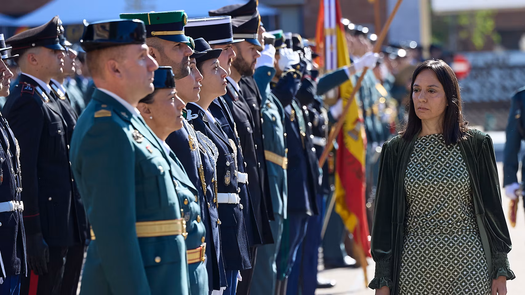 La directora general de la Guardia Civil, en la ceremonia de jura de bandera de la 172ª promoción de guardias, el pasado mayo.