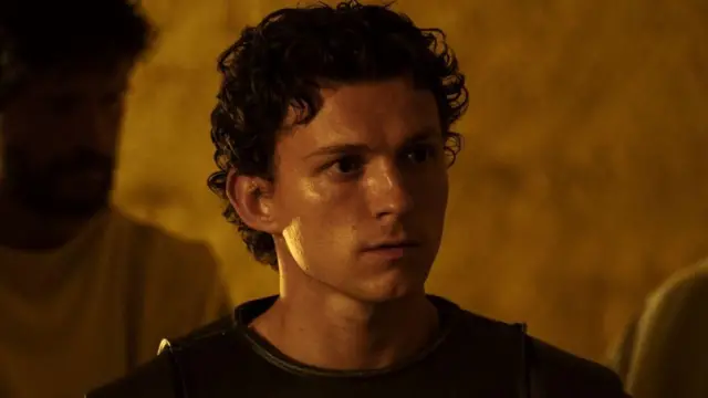 Tom Holland en una escena de "La Odisea"