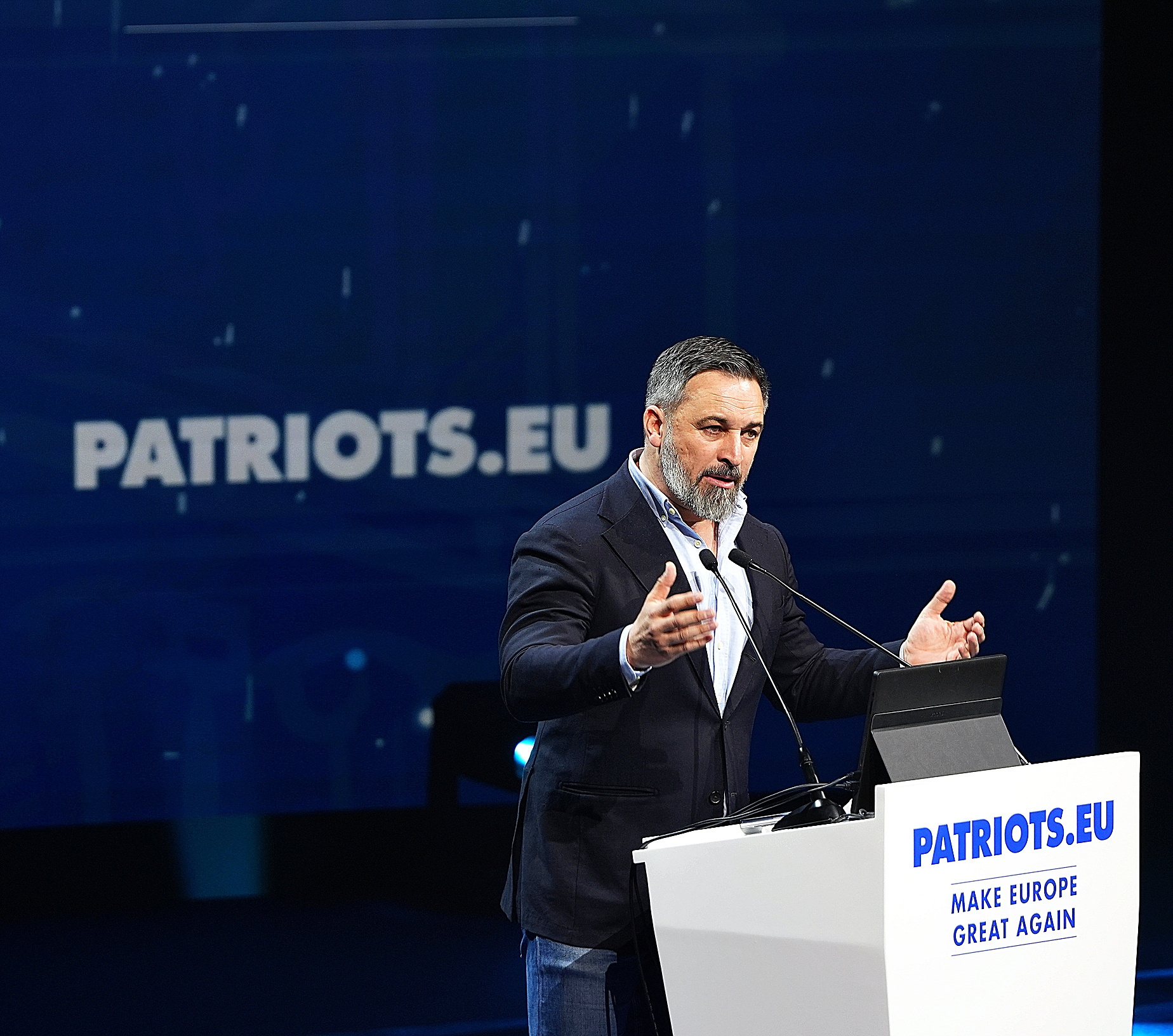 Abascal, en un acto en Madrid de Patriots, la formación europea de ultraderecha que él preside.