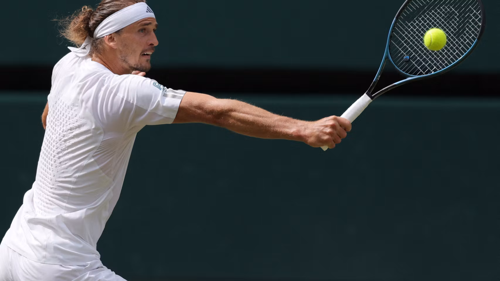 Zverev, durante el partido ante Arthur Fery en Wimbledon.
