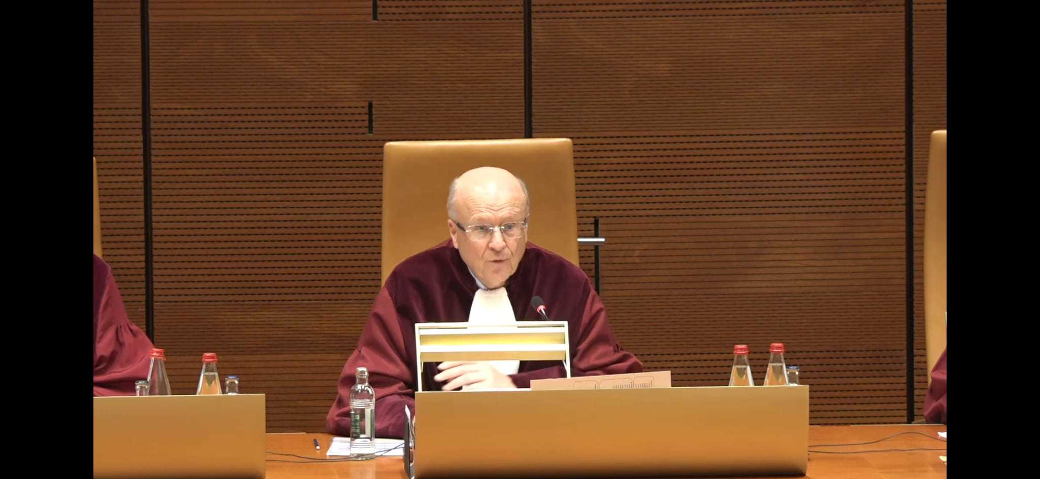 El presidente del TJUE, Koen Lenaerts, leyendo la sentencia de la amnistía.