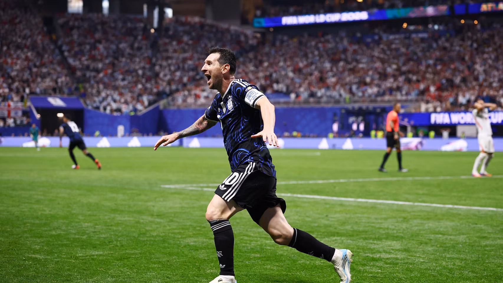 Messi celebra la clasificación ante Argentina.