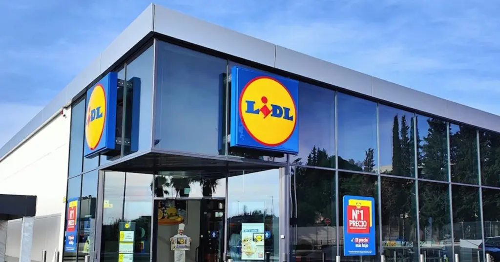 Adiós a la luz agresiva: la lámpara Livarno de Lidl que gasta 0,50€ al mes
