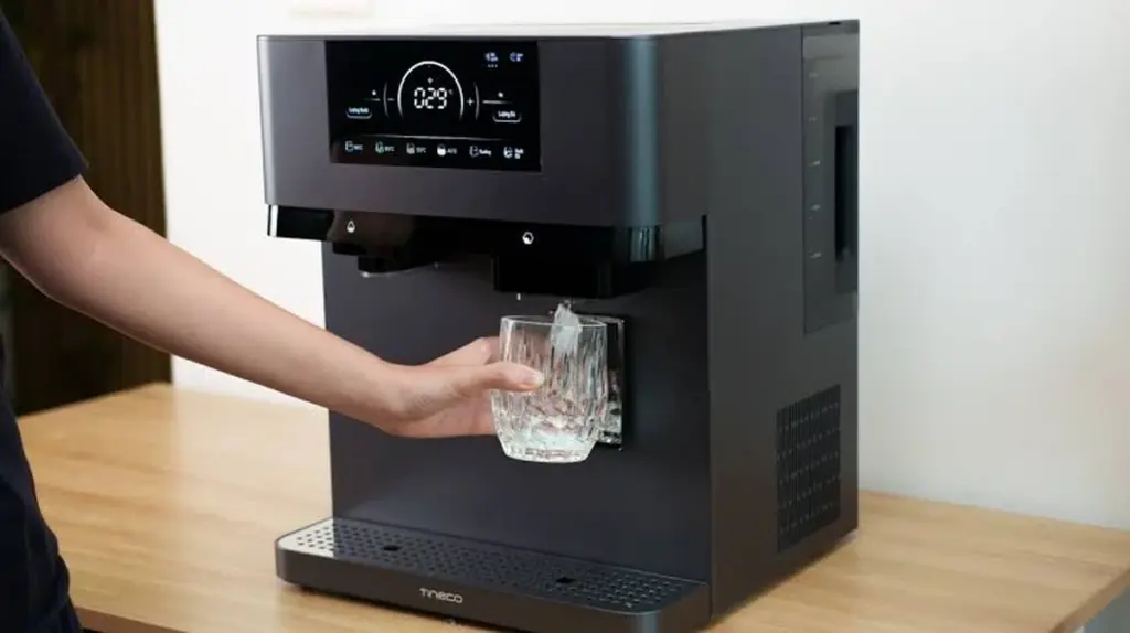 Adiós a las botellas: con Tineco Hydrate One Ice Master purifica tu agua en casa