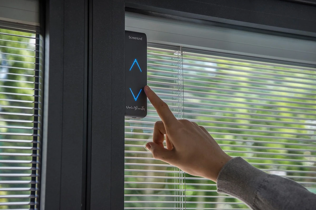 Adiós a las cortinas blackout: el nuevo control solar que ahorra un 30% de luz - image 1