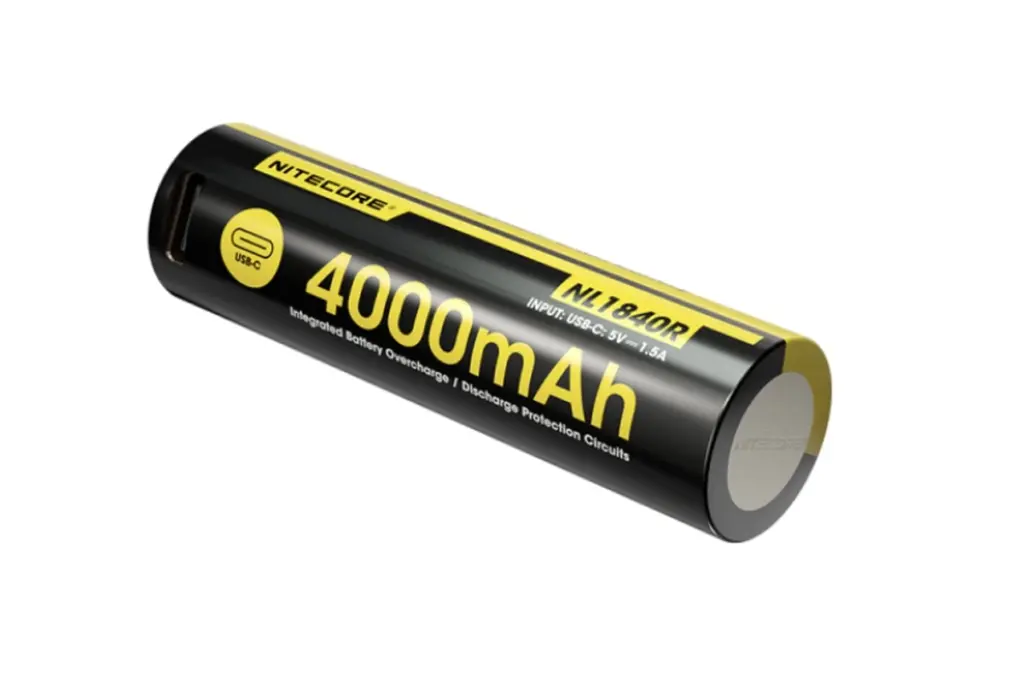 Adiós al cargador: La nueva Nitecore NL1840R dura 90 minutos más en frío