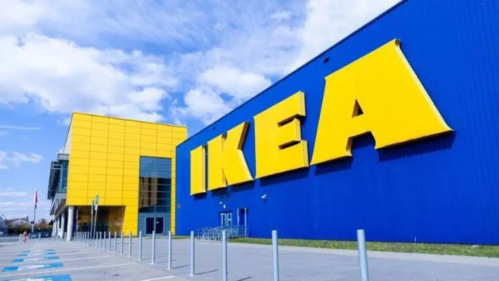 Adiós al estrés en la mesa: el secreto de la vajilla Färgklar de Ikea