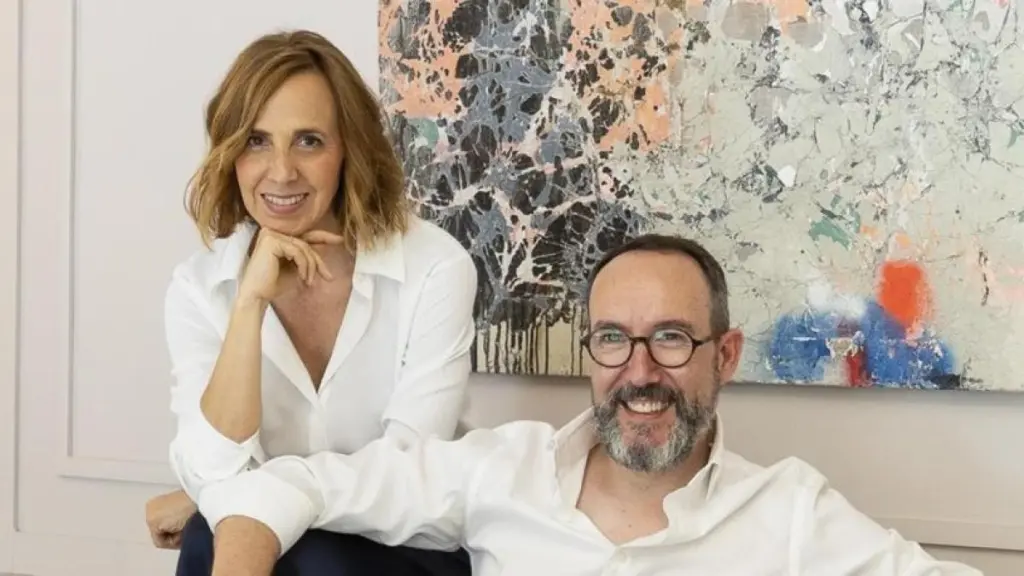 Adiós al mueble de TV: el truco de Viteri/Lapeña para ampliar tu piso