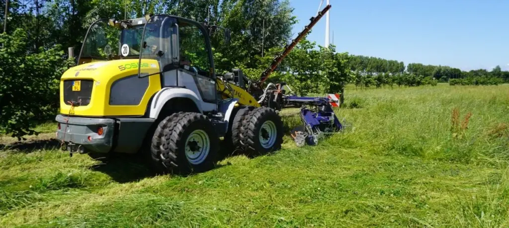 Ahorra 60% en gasóleo: el truco de la barra de corte para agricultura ecológica