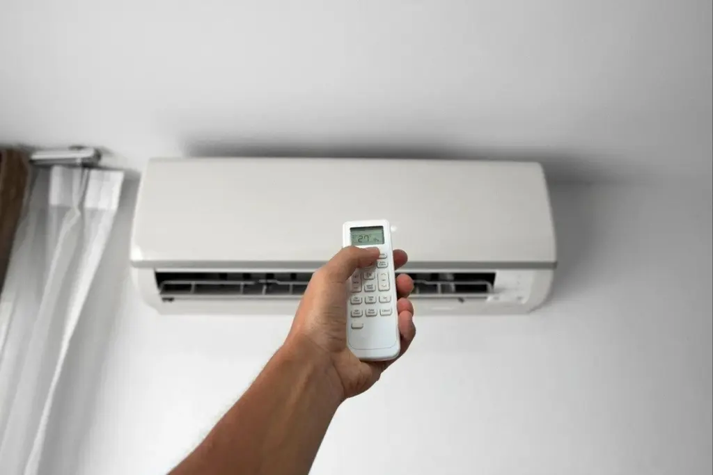 Aire acondicionado por 8 horas: el impacto real en tu consumo de energía eléctrica