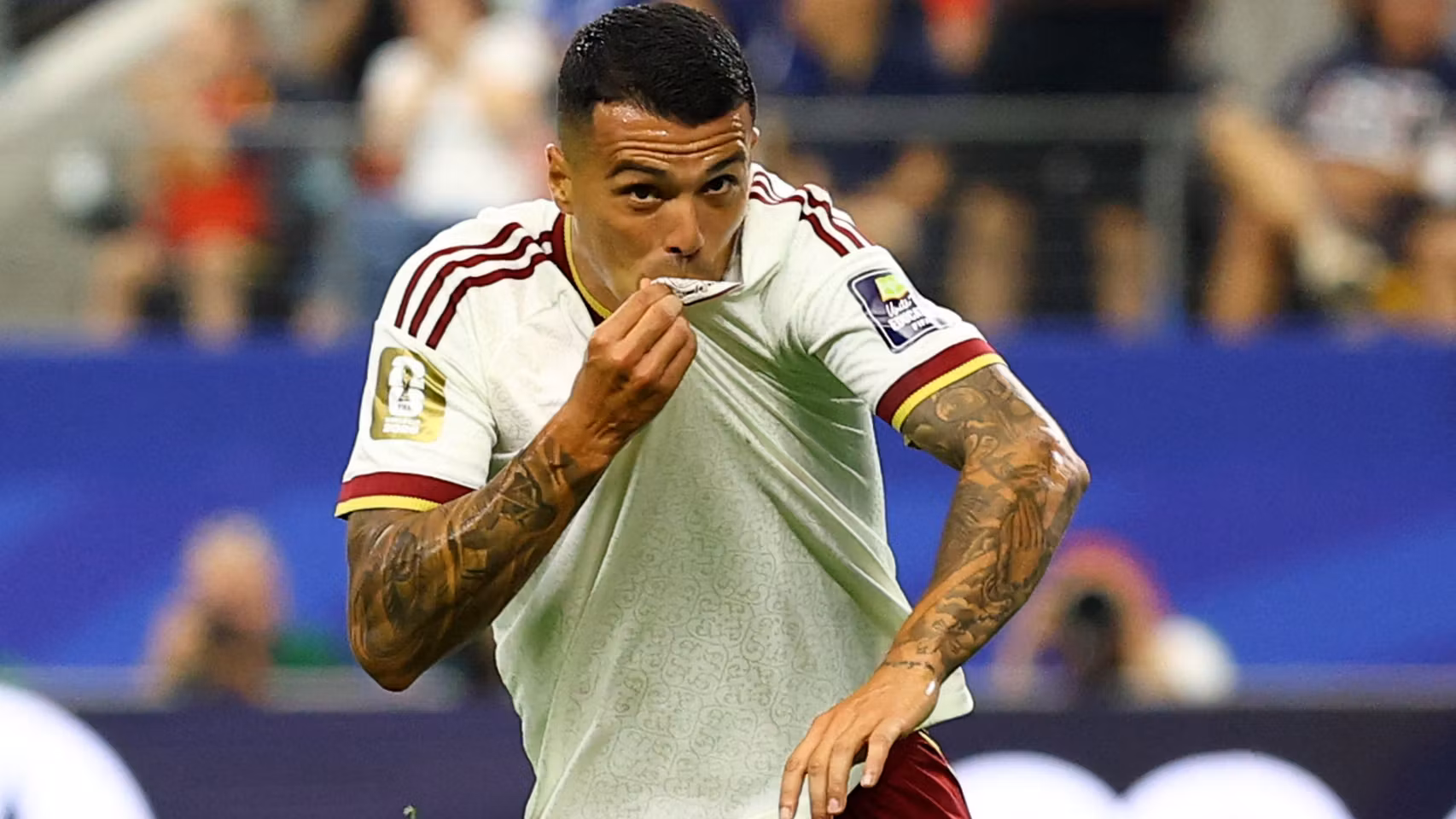 Pedro Porro celebra su gol ante Francia.