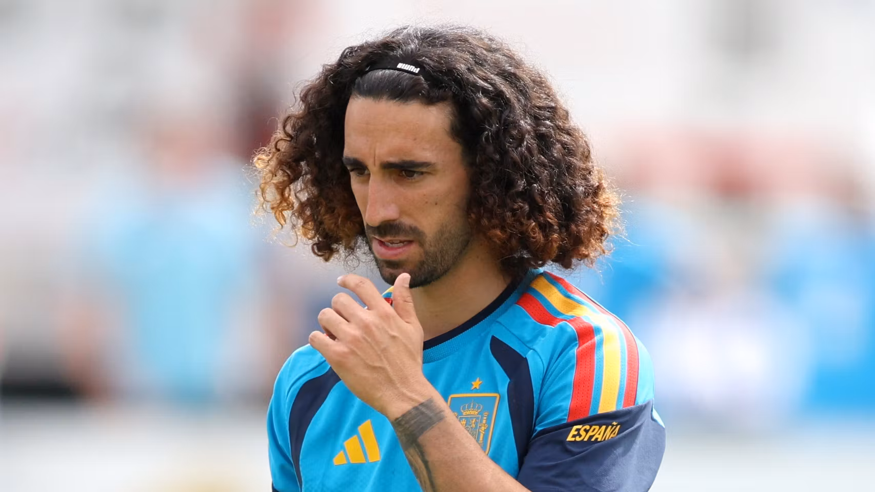 Marc Cucurella, en un entrenamiento de la Selección.