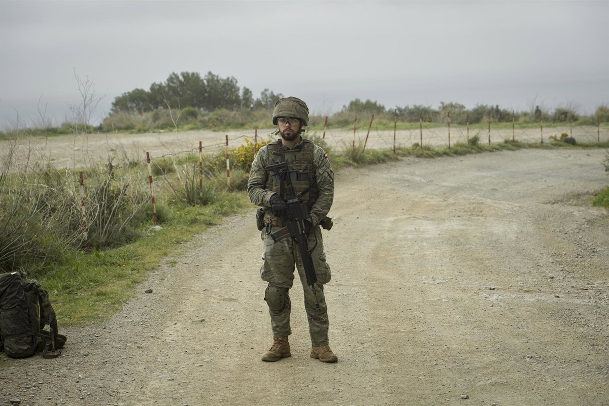 Imagen de archivo de un militar durante un ejercicio. (Antonio Sempere/Europa Press)