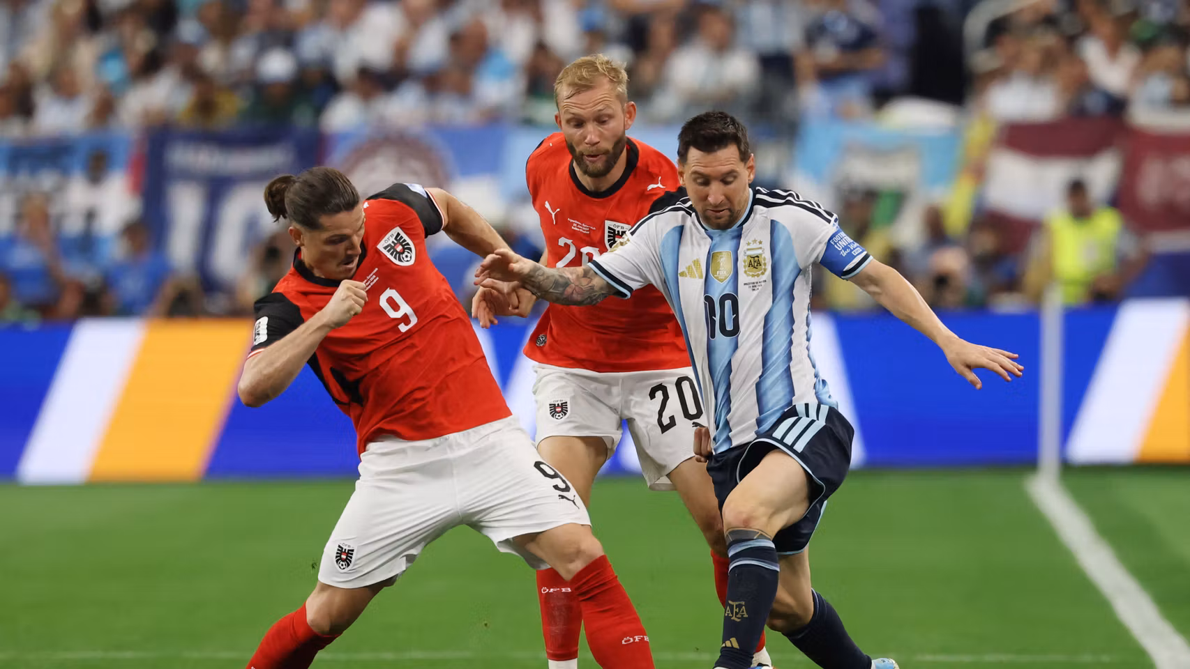 Laimer y Sabitzer, contra Messi en el Mundial.